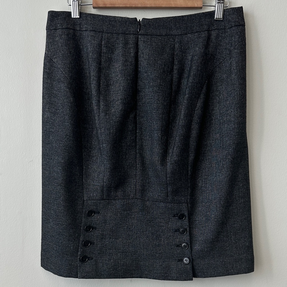 Classic Black and Silver Tweed Women's Skirt with Button Up Pleats - Picture 4 of 7